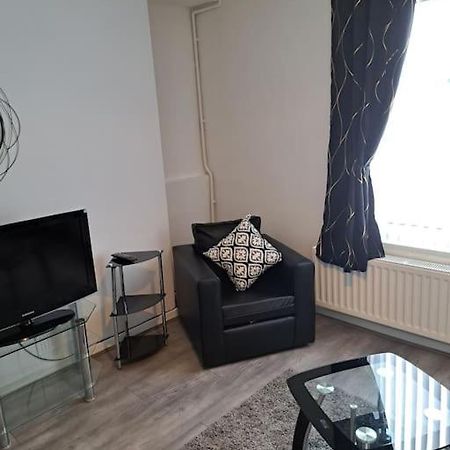 1 Bed Apart Dowlais Eksteriør billede