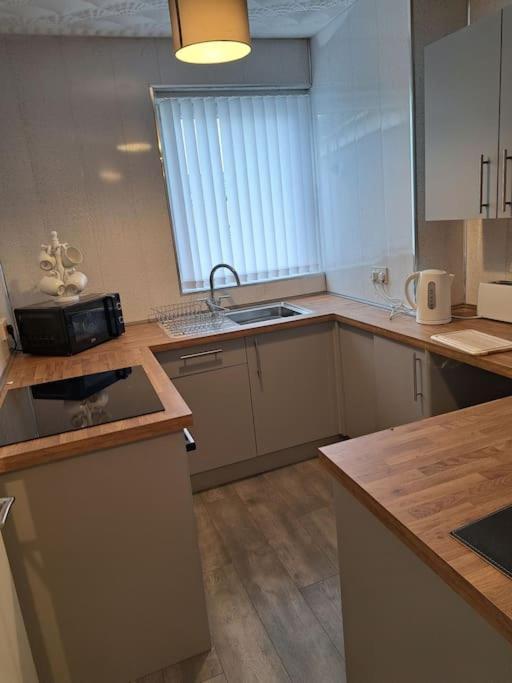 1 Bed Apart Dowlais Eksteriør billede