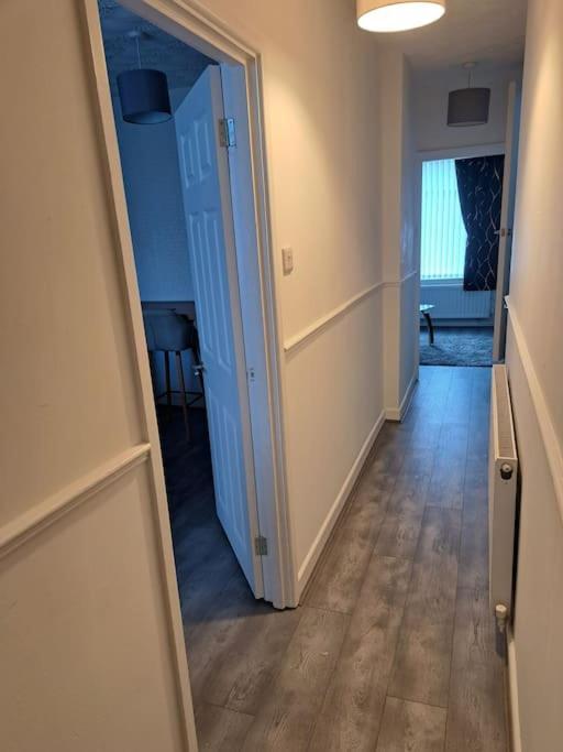 1 Bed Apart Dowlais Eksteriør billede