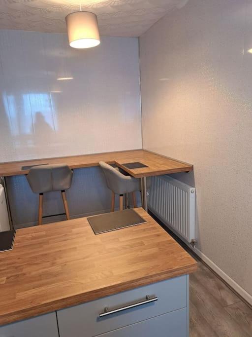 1 Bed Apart Dowlais Eksteriør billede